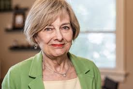 Carolyn Hoffmann's Instagram, Twitter & Facebook