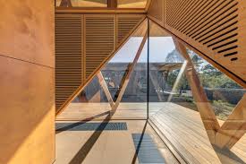 Iron Ash Treated Masslam V Columns To Support Macquarie University S Incubator Building Building Columns Macquarie University Building