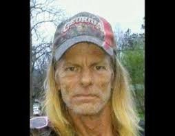 Police looking for man who set 2 homes, 2 trucks