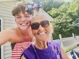 Jo George (@jogeorgex) • Instagram photos and videos