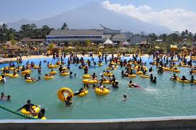 Sangkan Resort Aqua Park Merupakan Taman Rekreasi Air Terbesar Waterpark Waterboom Yang Berlokasi Di Jl Bandorasa Km 12 Kuningan Cire Villa Hotel Taman