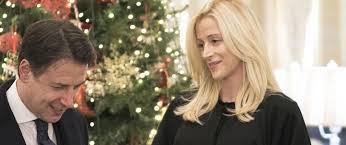 Il premier giuseppe conte si è concesso un weekend sul gargano, con tappa in un ristorante di manfredonia: Dimezzato Il Debito Alla Fidanzata Di Conte Il Dossier All Antiriciclaggio