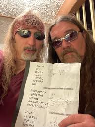 Does anyone have the set list from Columbus? Please and thank you!