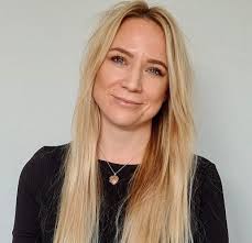 Fern Young's Instagram, Twitter & Facebook