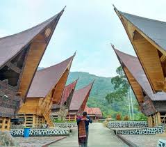 Rumah bangsal kencono rumah bangsal kencono merupakan salah satu rumah adat di indonesia yang berasal dari daerah istimewa yogyakarta. 18 Rumah Adat Unik Inspiratif Untuk Rumah Anda Rumah Com
