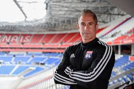 Check spelling or type a new query. Sylvinho Nao Resiste A Inicio Ruim No Frances E E Demitido Do Lyon Lance