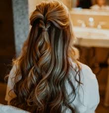 The bangs are on the side, while the upper part of the hair is done in a voluminous updo and fastened at the back. Hairstyles For Straight Long Hair New Work Manifesto