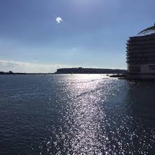 Pour payer votre billet d'avion pour cardiff (pays de galles) depuis paris le moins cher possible, il est conseillé de l'acheter de 2 à 3 mois avant le départ (il est à ce moment en moyenne à 164 €, soit 19 € d'économie par rapport au prix. Reunionnais De Cardiff Et Pays De Galles Home Facebook