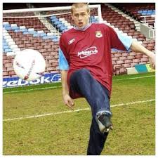 Im Forever Blowing Bubbles Pretty Bubbles In The Air Pin On Charlie Hunnam
