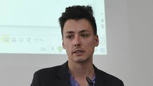 Je synem herce, diplomata a politika martina stropnického, člena předsednictva, poslance a ministra obrany za konkurenčního hnutí ano a. Socialni Demokrate Lakaji Na Kandidatku Mateje Stropnickeho Ma Pritahnout Mladsi Volice Hospodarske Noviny Ihned Cz