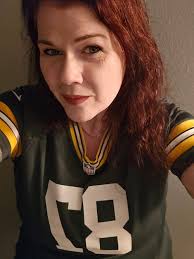 I'm loving this season! I love team black and Joby's laugh. I love team  blue because my maiden name is Schultz and I'm from the Chicago area, plus  my grandfather was Johnny