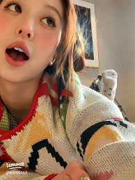 Stay Cool with Vibrant Summer Wallpapers! 🌞🌸