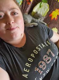 Something has joined my "beautiful mess".. 🐦