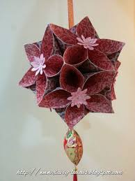 Step By Step Guide In Making A Lantern Out Of Squares Chinese New Year Decorations Chinese Crafts New Year Diy