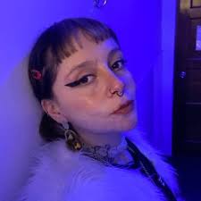 I'm just a girl 🍓 (@sadtanass)