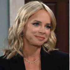 Violet Givens's Instagram, Twitter & Facebook