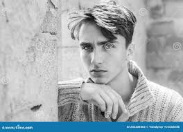 230 Elegant Mans Vogue Stock Photos