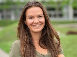 Naomi Mackenzie's Instagram, Twitter & Facebook