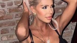 Taktığı tek taş yüzük hastanelik etti