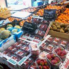 Le Paradis Des Vegetariens Nicolas Duquerroy Vegetarien Vegan Nicolasduquerroy Food Fruit Plum