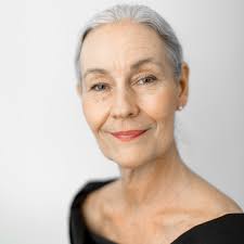 International jewelry and watches specialists: 24 stories about their work  and life in the lockdown.