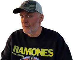 Aaron Poulton's Instagram, Twitter & Facebook