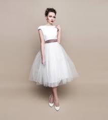 Vintage ivory brautkleid hochzeitskleid standesamt kleid schlitz schleppe kurz. Kurze Hochzeitskleider Und Brautkleider Massgeschneidert Individuell Kleiderfreuden