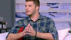 Μετά το σχολείο, μετακόμισε στην ελλάδα, προκειμένου να σπουδάσει βιολογία στο. Loykas Giwrkas Celebrities Eidhseis Yupiii Gr