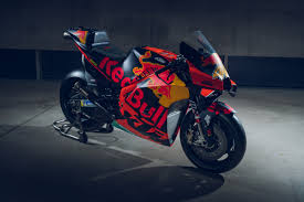 First on the throttle, last on the brakes. 2020 Ktm Motogp Bike Unveiled 265 Hp And 157 Kg Drivemag Riders
