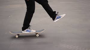 However, for those who are just starting in skateboarding, choosing to buy a complete design will give you a better workout, especially for beginners to skateboarding. How To Skateboard For Beginners How To Skateboard Episode 1 Youtube