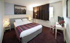 The counter in the building is open every day. Paris Est Hotel Golf The Originals Boutique Ex Qualys Hotel Frankreich Bei Hrs Gunstig Buchen