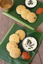 Instant Oats Idli Is A Healthy Breakfast Dish With Oats Semolina Carrot Yogurt And Spices Nutritious And Tasty Re Indian Breakfast Indian Food Recipes Food