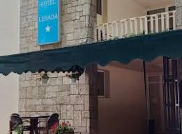 Lacul techirghiol este cel mai mare lac salin din românia, un mare luciu de apă (1.226,97 hectare) aflat în vecinătatea imediată a liniei costiere, la cca. Cele Mai Bune 10 Hoteluri Din Apropiere De BÄƒile Reci De La Lacul Techirghiol Din Eforie Nord Romania