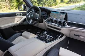 Firstly, let's discuss that engine because it is a very interesting one. Test Bmw X7 M50d Alles Auto