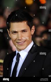 Alex Meraz partecipa alla prima Twilight Saga New Moon tenutasi al Mann  Village Theatre. 16 novembre 2009. Foto di Lionel Hahn/ABACAPRESS.COM  (nella foto: Alex Meraz Foto stock