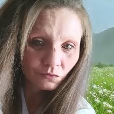 Amanda Mitchem's Instagram, Twitter & Facebook