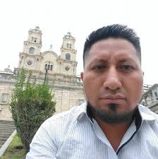 LA REINA EN GRAVES PROBLEMAS? ❌ Hoy lunes 21 de abril, 2025, se realizó un  plantón de socios y algunos colaboradores de Coop. Reina del Camino frente  a la gasolinera de la