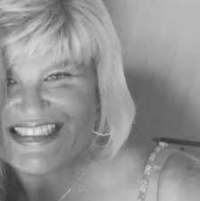 Judy's daughter Lorna Luft enjoying the Las Vegas sphere production of the  Wizard of Oz . I am dying to get to vegas to experience this incredible  presentation.