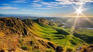 In fact, a family a four spends around 6,000 nzd to 8,000 nzd (3,600 to 4,800 usd) per month. Why Is New Zealand So Progressive Bbc Travel