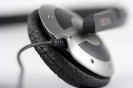 Large choix de casques et écouteurs de grandes marques à petit prix. Bien Choisir Un Casque Audio Sans Fil Comment Ca Marche