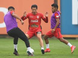 Por su parte, hugo sotil, leyenda, mundialista y exfutbolista de. Peru Vs Ecuador En Vivo Gianluca Lapadula Confirmado En El Once Titular Eliminatorias Qatar 2022 Rpp Noticias