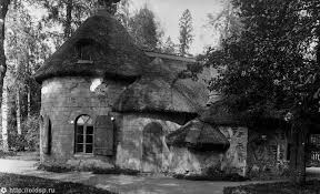 Vieux Chalet Pavlovsk Construit En 1780 Gravement Endommage En 1920 Detruit En 1942 Vieux Chalet Construire Le Palais