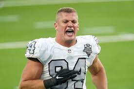 Las vegas raiders defensive end carl nassib made sports history monday when he came out as gay, becoming the first active player in nfl history to do so. Atyov8ejotkgum