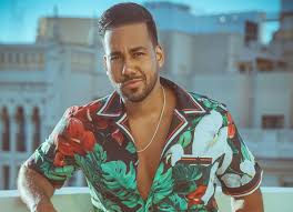 2 foto de archivo de romeo santos y maluma. Romeo Santos Despidio El Ano Viejo Recibiendo Su Tercer Hijo Gc Gente Cosmopolitagc Gente Cosmopolita