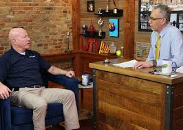 Jackson College Announces Tom McMillen-Oakley Outstanding Faculty Award  Winner