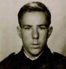 This is a picture of my mum and dad Gary Ashworth and Linda Ashworth was  Linda Bean. My dad grew up in Wedmore Park. He is turning 60 at the end of