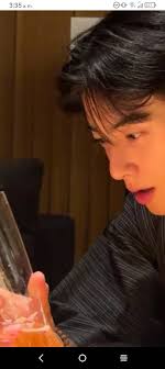 Hola en 🇨🇴 👋 y buenas tardes en 🇰🇷 Como estan Félix dice que quiere  cambiar el color de su cabello cual sera el color que se piensa aplicar