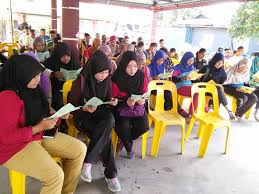 Johor, malaysia, southeast asia, asia. Ladang Ternakan Surejade Sdn Bhd Lawatan Dari Pelajar Institut Veterinar Malaysia Ivm