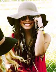 Coachella Floppy Hat And Feathers Coachella Fashion Fashion Floppy Hats