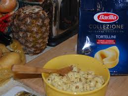 Add sauce to tortellini, mix, and cover. Barilla Collezione Artisanal Collection Tortellini Three Cheese Review Delishably